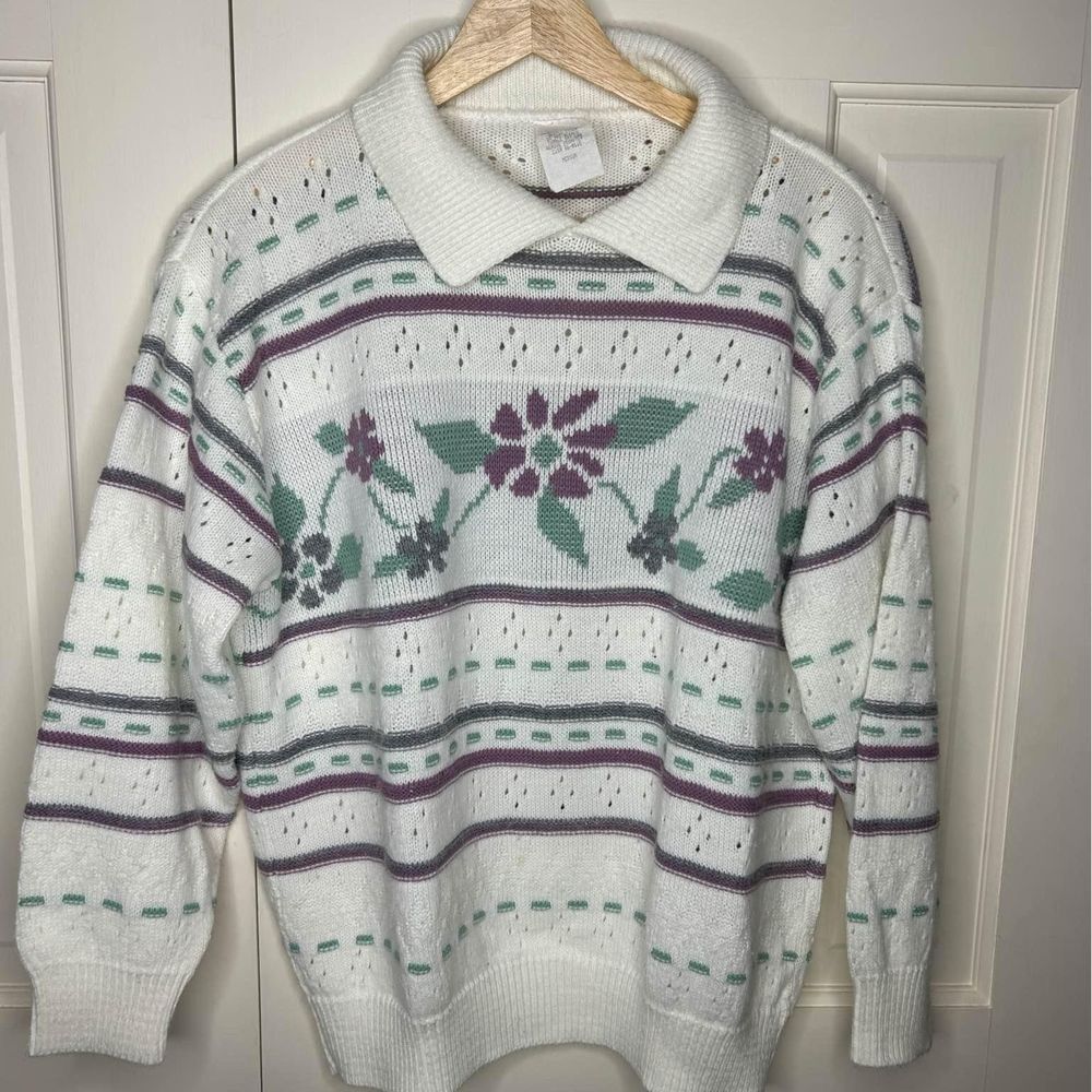 Vintage cottagecore collared sweater size medium Women's Sweater